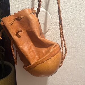 Artisan Leather Crossbody Bag in Tan